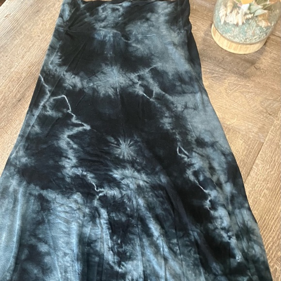Navy and light blue marbled maxi skirt - Picture 2 of 9